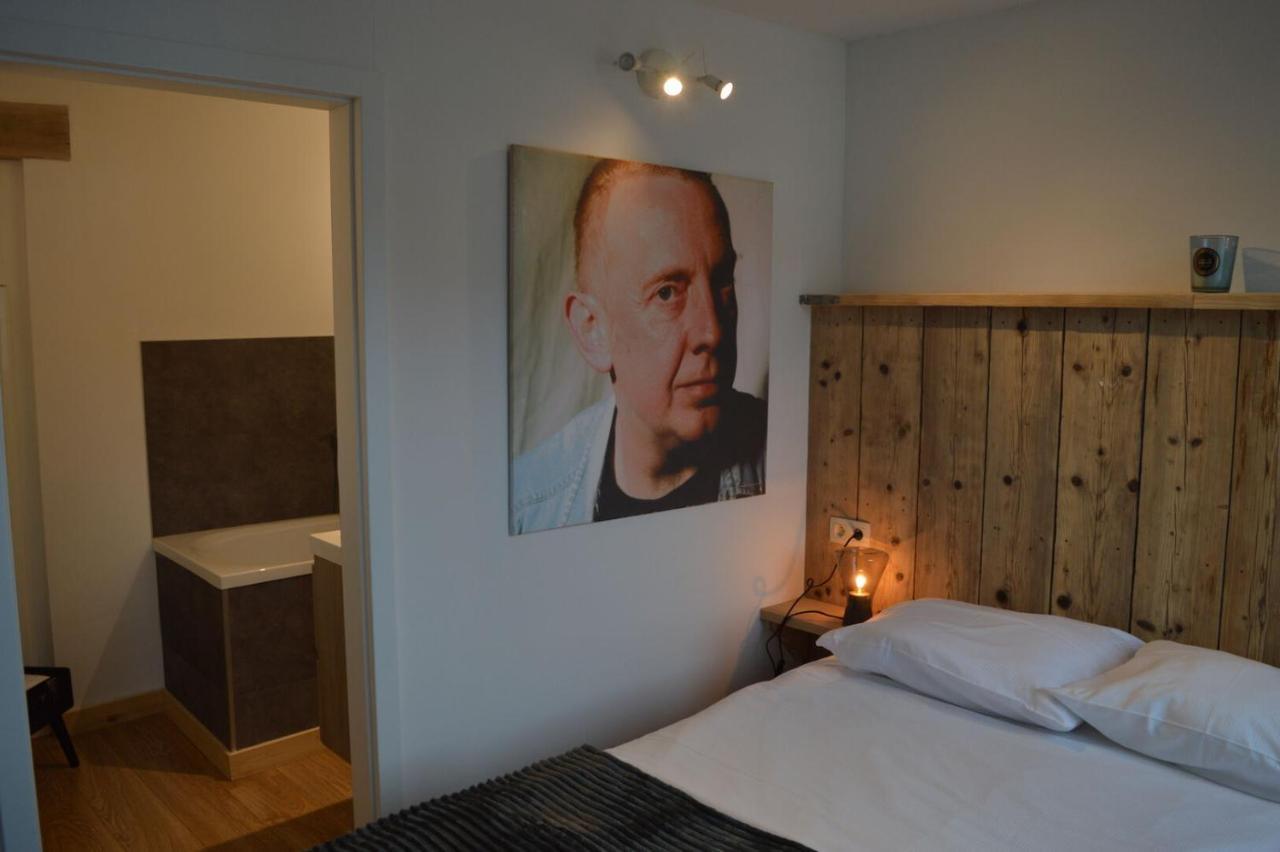 Luxury - Francofolies 3*